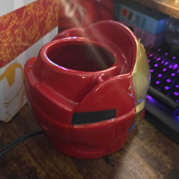 Scentsy Marvel Ironman Warmer - See Pics! Offers welcome! - Picture 6 of 9